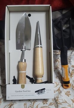 Brand New 3-Piece Garden Tool Bundle – Threshold & Fiskars