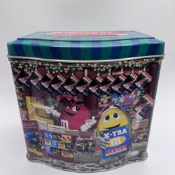 2001 M&M’s Limited Edition Tin - Christmas Village Series #12 Newsstand