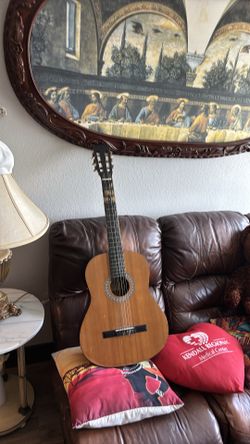 Guitara grade perfeccionar. $60