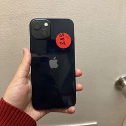 Factory Unlocked Iphone 13 128 gb comes with store warranty 