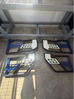 Jeep Wrangler tubular doors with two mirrors great condition