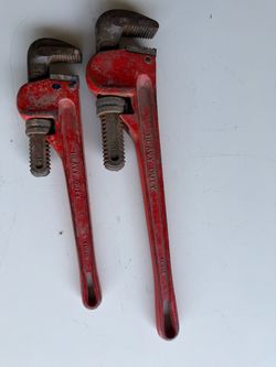 2 Heavy Duty Pipe Wrenches – 14” & 18”