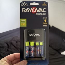 New Rayovac 4 Batteries And Charger Kit $10