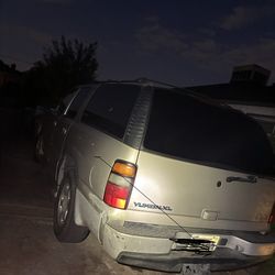 GMC Denali  2005