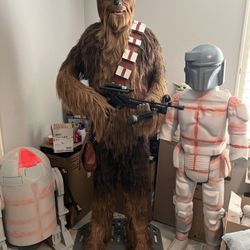Life-sized Star Wars Chewbacca with Sound / Animatronics - Over 7 feet 6 inches tall!