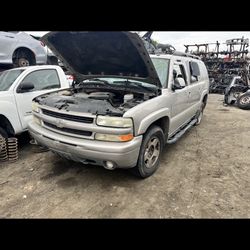 2005 Suburban 1500 4X4 For Parts Only
