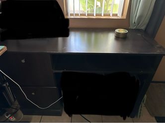 Free Compact computer desk