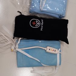 2 heating pad,1 ruberized sheet  altogether 15$