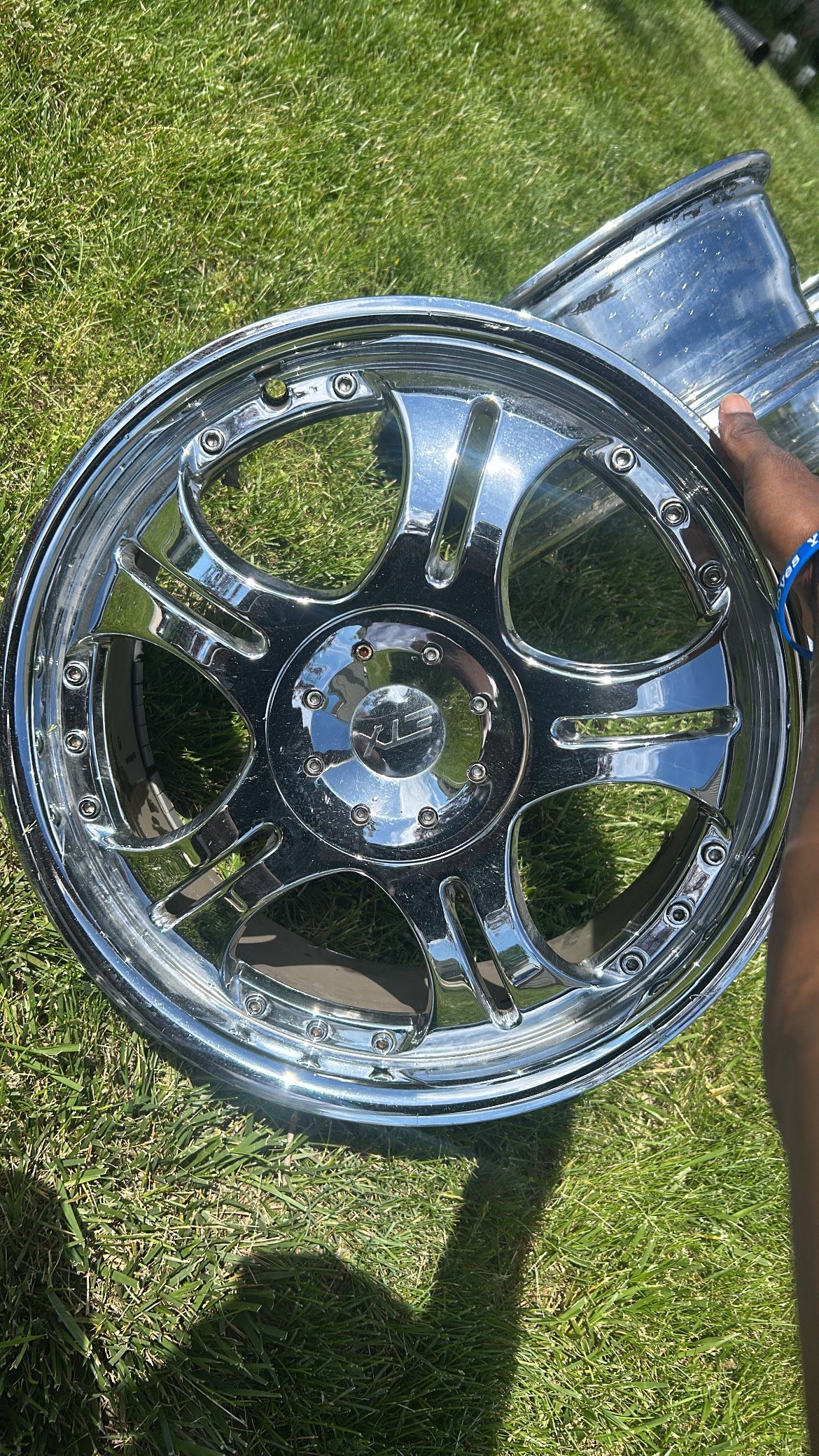4 ETX rims 18 x 7 1 / 2 In. ( 600 $ )
