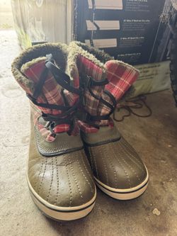 SOREL Womens Size 10.5 Olive Green Red Plaid Faux Fur Lined Waterproof Duck Boots