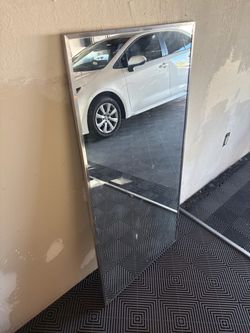 Free Metal Mirror