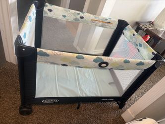 Graco pack n play w/seperate dream mattress (used 1 time)
