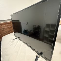 LG 43-inch 4K UHD Smart LED TV,