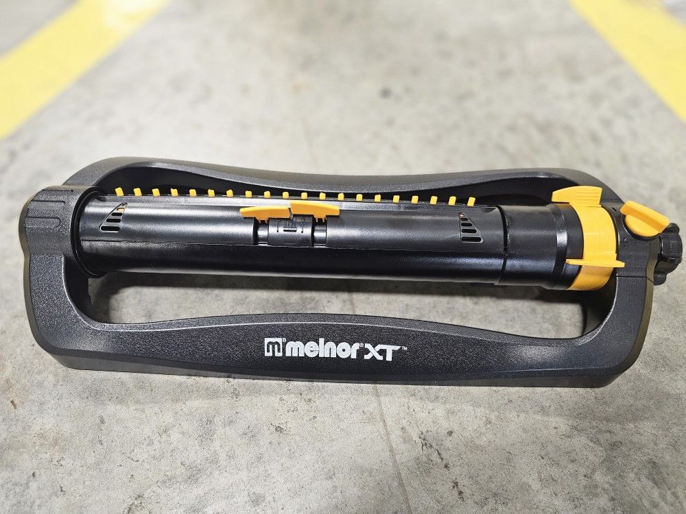Melnor XT Oscillating Lawn Sprinkler – Adjustable Range (NEW)