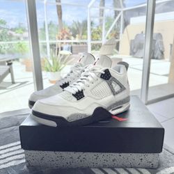 Jordan 4s