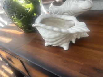 Vintage shell planter