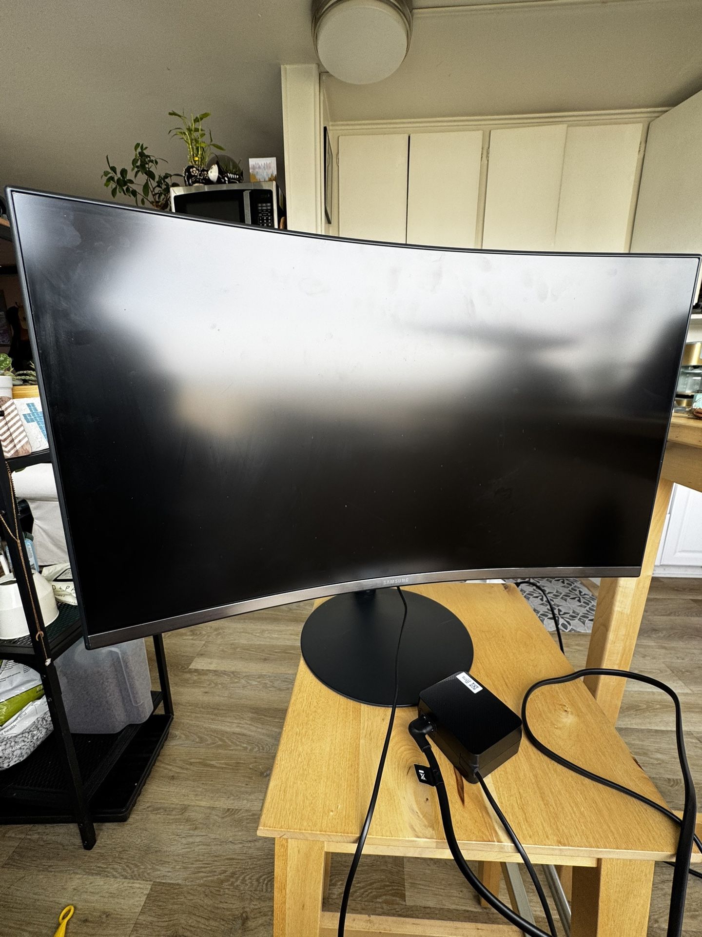 Flawless 27" Samsung Curved Monitor