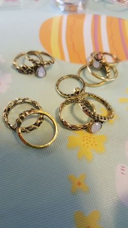 Knuckle rings