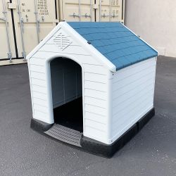 $105 (New) Plastic dog house large size pet indoor outdoor all weather shelter cage kennel 36x36x39”