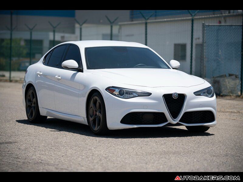 2018 Alfa Romeo Giulia Sport