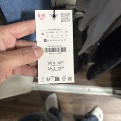 Lulu Lemons High Rise Short 4”