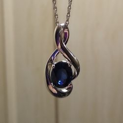 Very Pretty 😍 New In Box Blue Sapphire Sterling Silver Necklace! 💙