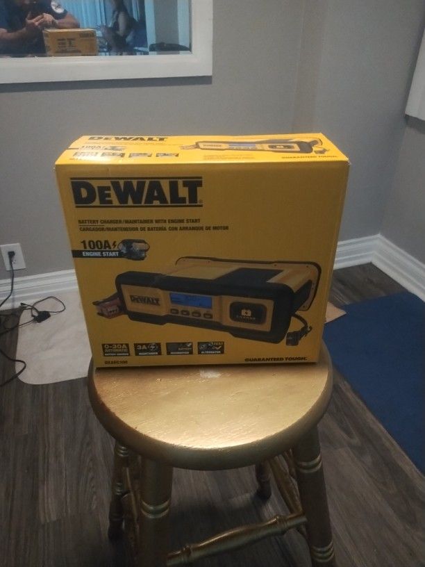 DeWalt Battery Charger
