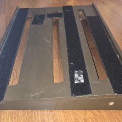 Custom Made Wooden Guitar/Bass Pedal Board 24"x15"