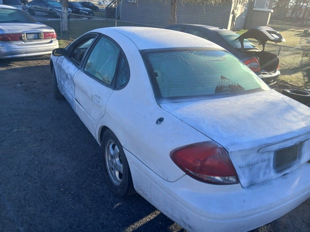 2007 Ford Taurus