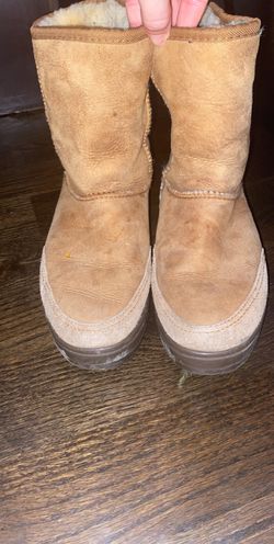 Short ugg boots