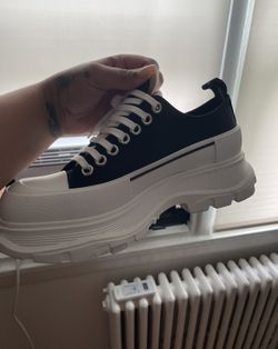 Alexander McQueen Size 40 