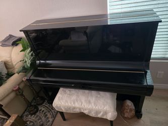 Yamaha U3 52" upright piano