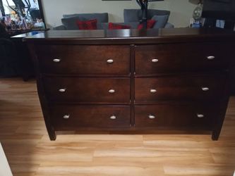 CHEST OF DRAWERS ( 6 DRAWERS )