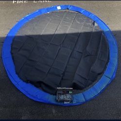 13 Ft Trampoline Like New No Frame 69$ Obo