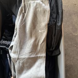 Nike Joggers Size L