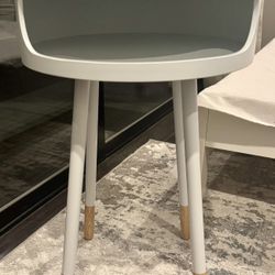 Side Table and Desk Lamp 