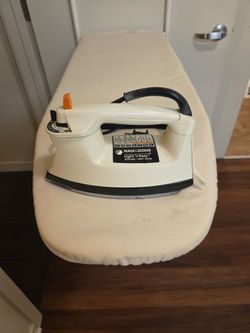 Black & Decker Light 'n Easy Steam Dry Iron