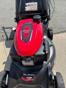 HONDA GAS 21-IN SELF PROPELLED LANW MOWER