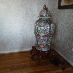 Chinese ginger jar fu dog on the top