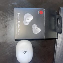 Beats Studio buds