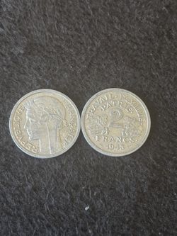 This is a 1943 French 2 Francs coin from the Vichy French State era.
