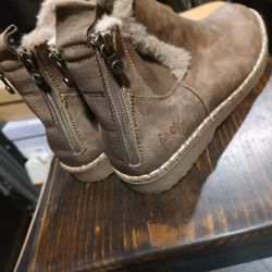 BLOWFISH ANKLE BOOTS SZ 7.5