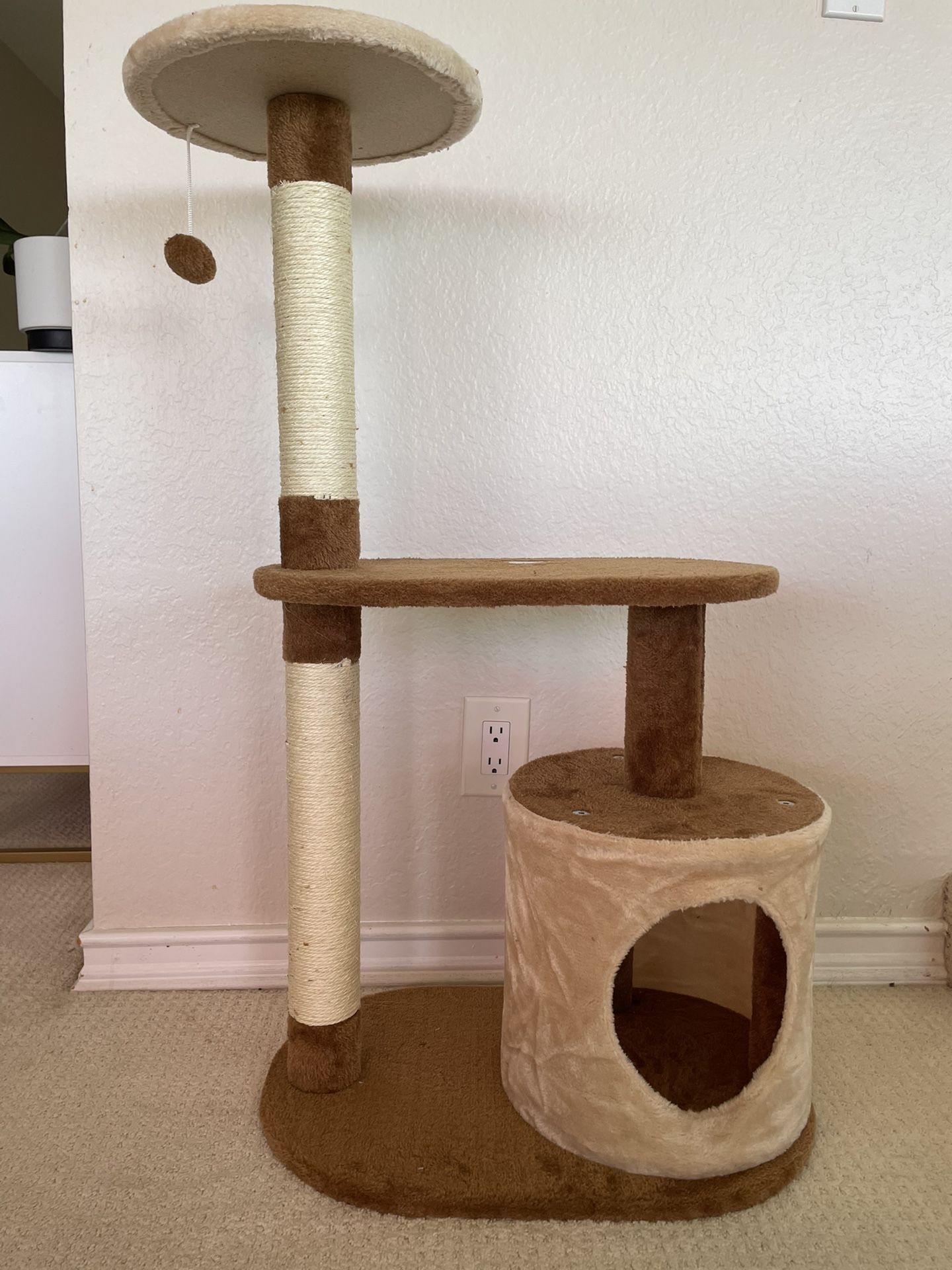 Cat / Kitten Tree / House