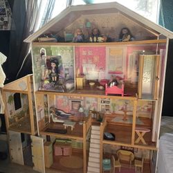 Doll House 