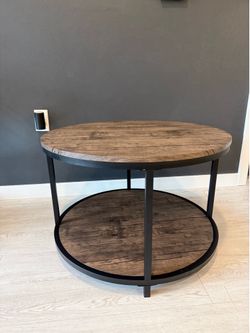 Round coffee table