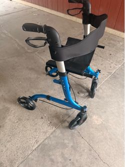 Mobility Walker (Foldable with functional brakes)
