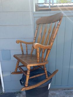 Solid rocking chair