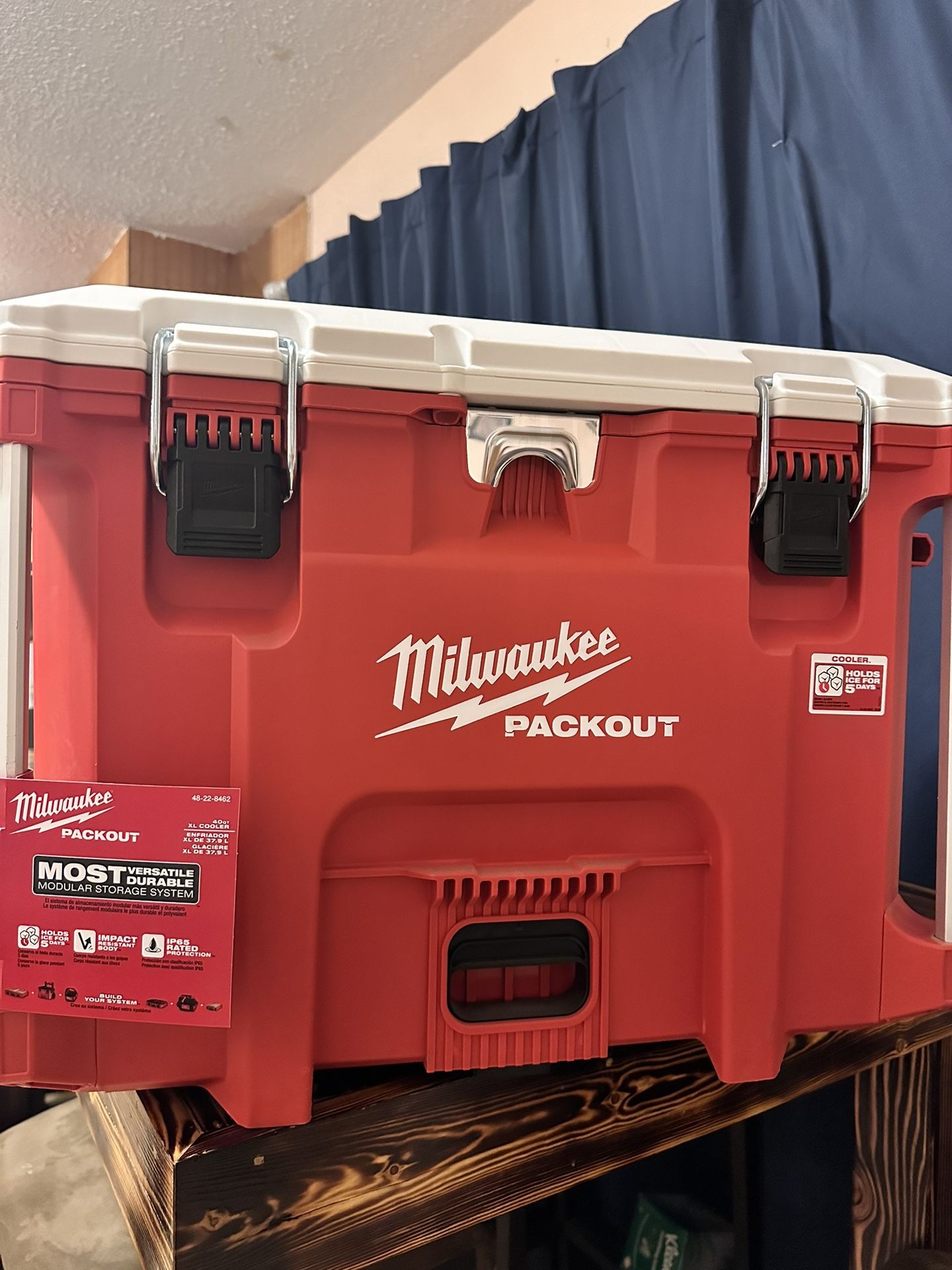 Milwaukee Ice Chest for Sale in San Antonio, TX OfferUp