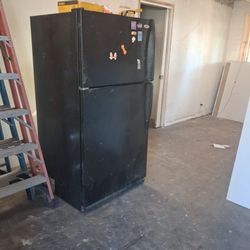 Refrigerator For Sale 200$ Works Perfectly Fine 
