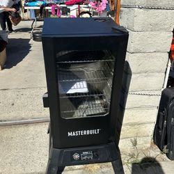 Masterbuilt Electric smoker 